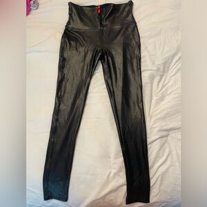 Women’s SPANX FAUX LEATHER LEGGINGS
